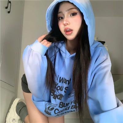 企业家之子恋爱脑怒怼网友，一个月内幕曝光，评论区两极分化